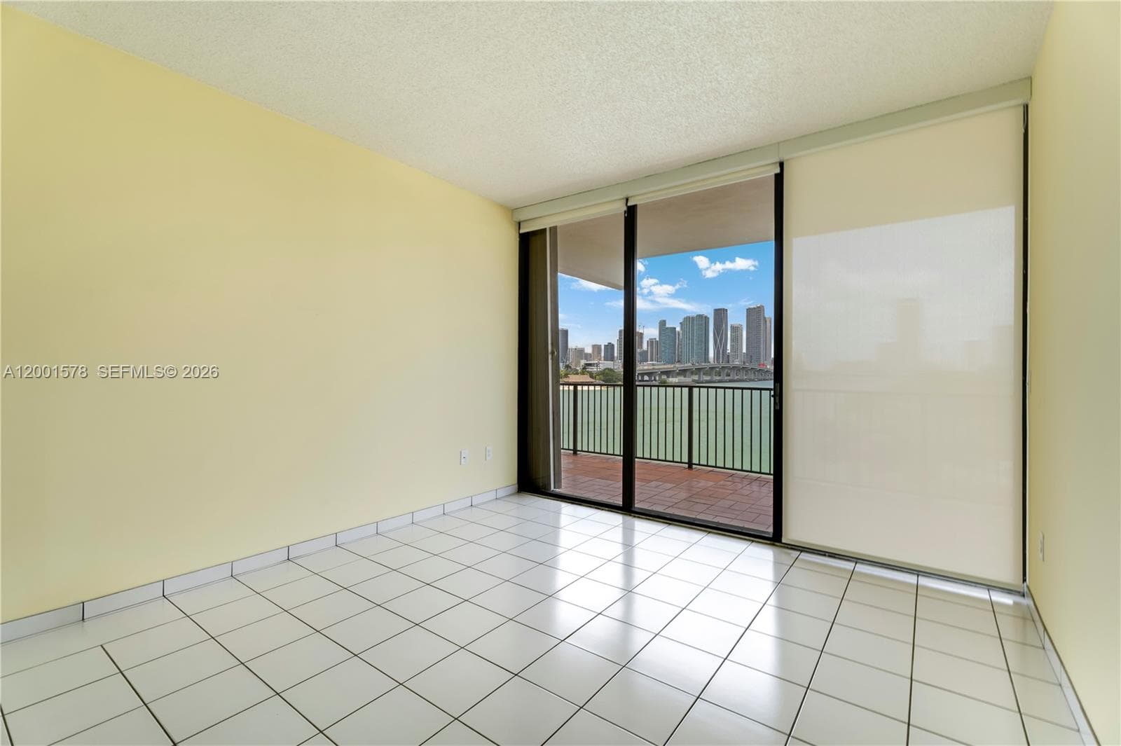 1000 Venetian Way 408 photo 13