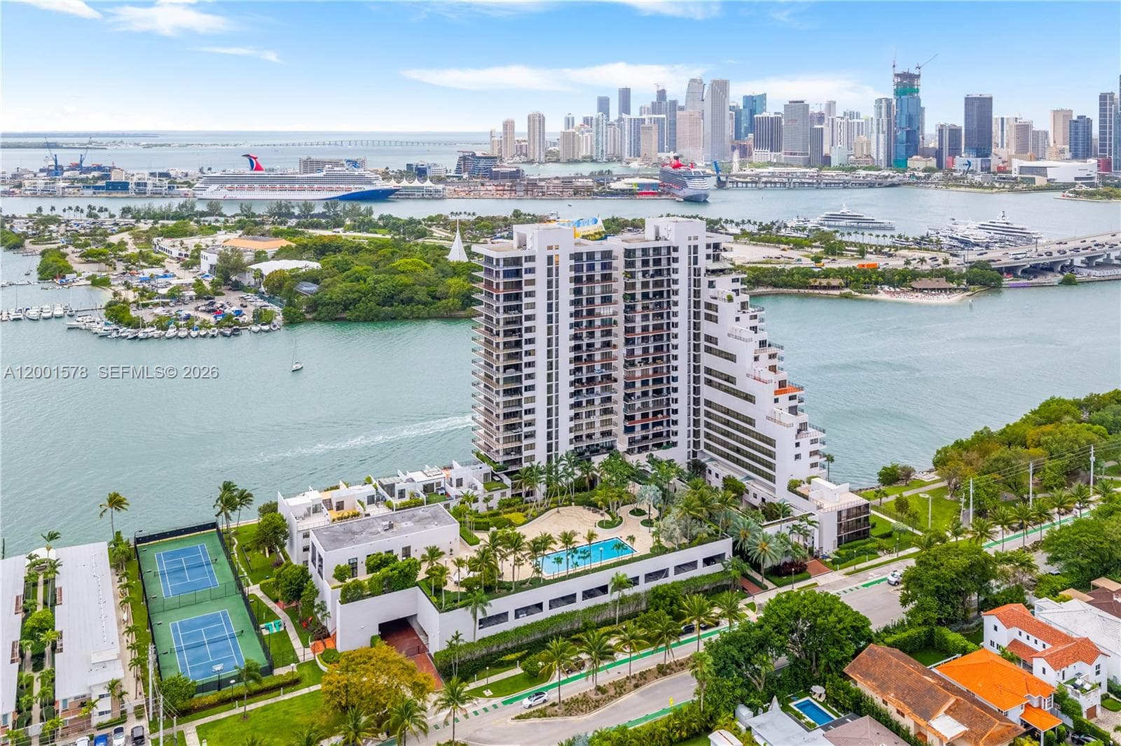 1000 Venetian Way 408 photo 24