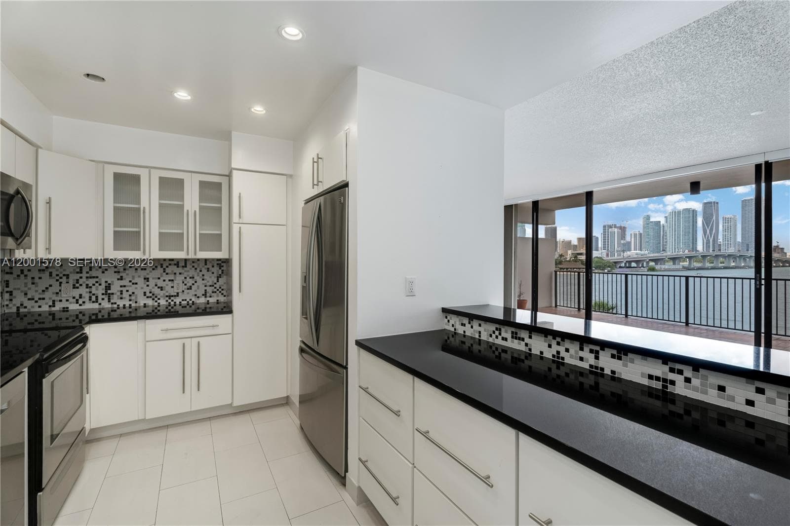 1000 Venetian Way 408 photo 19