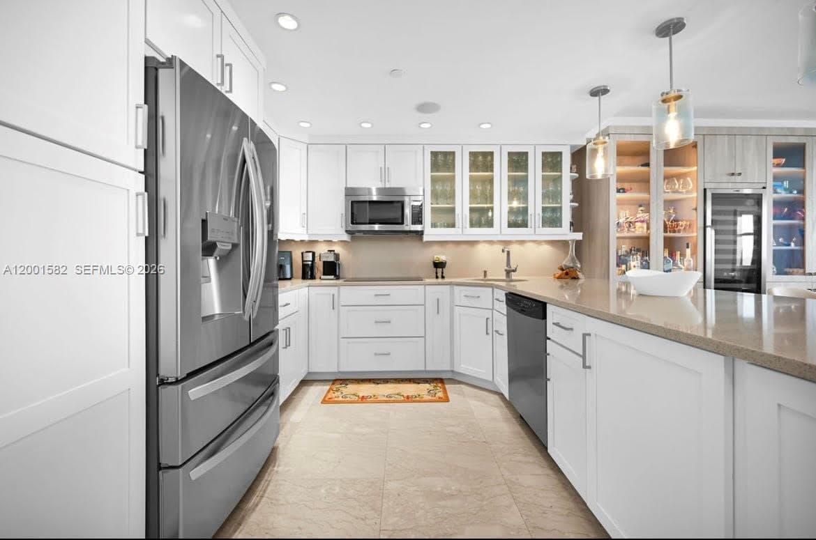 5601 Collins Ave 903 photo 2