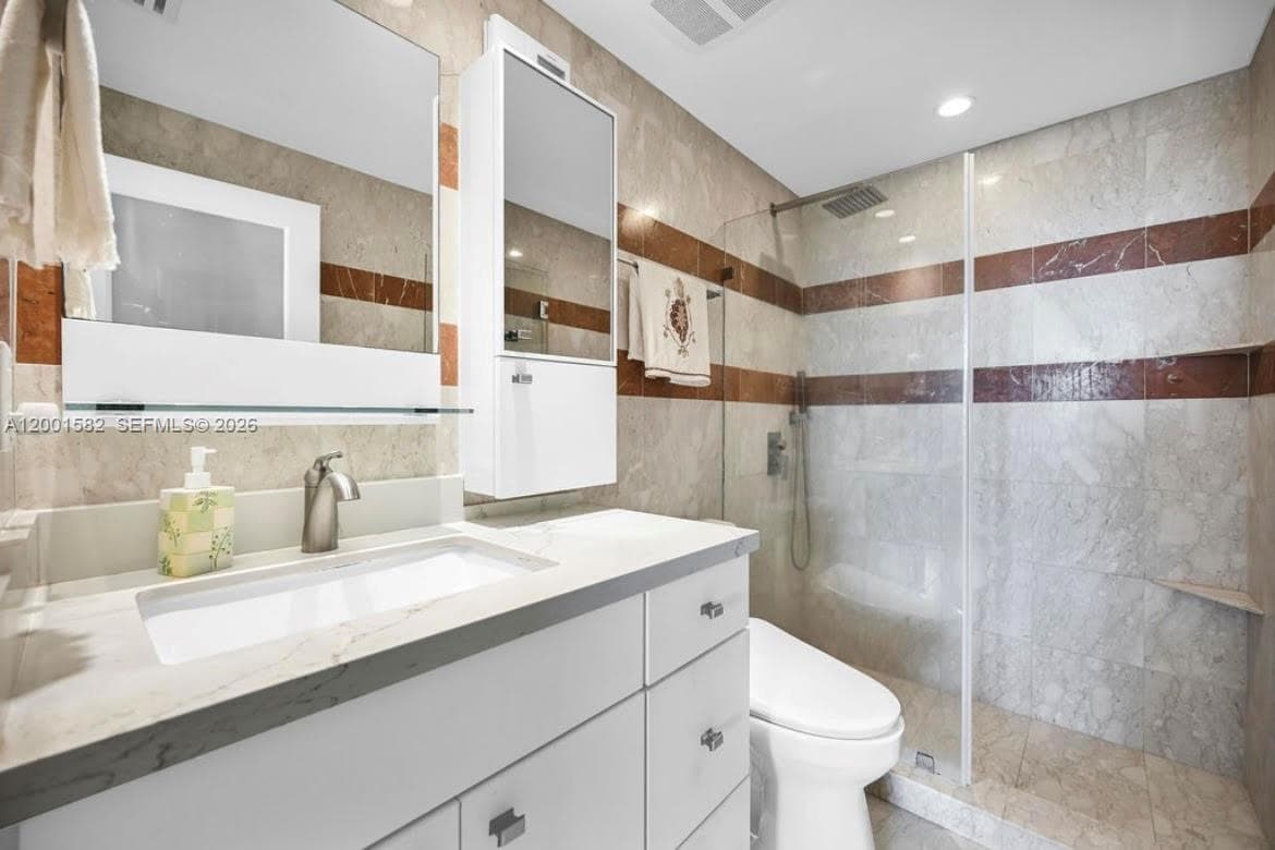 5601 Collins Ave 903 photo 13