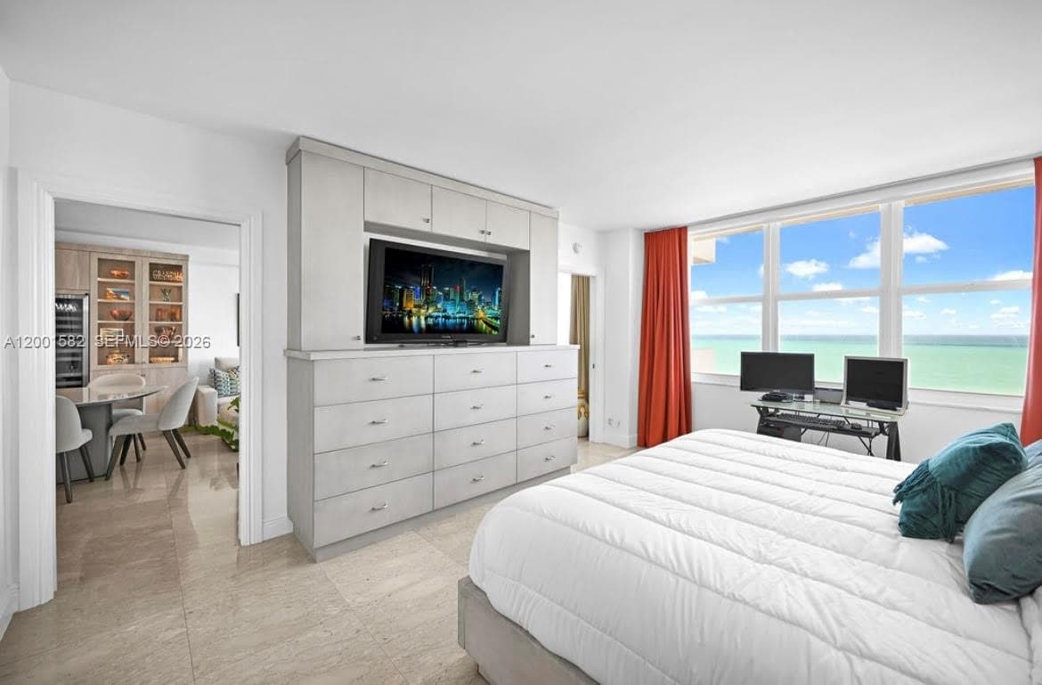 5601 Collins Ave 903 photo 11