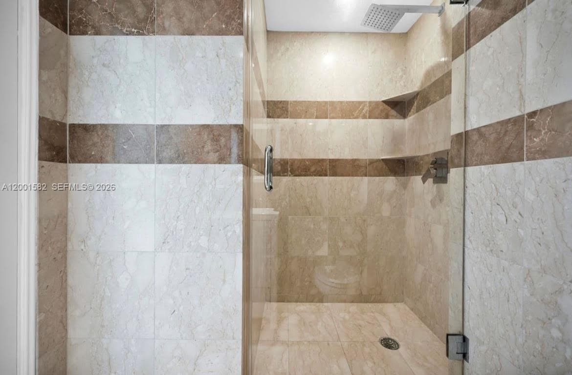 5601 Collins Ave 903 photo 8