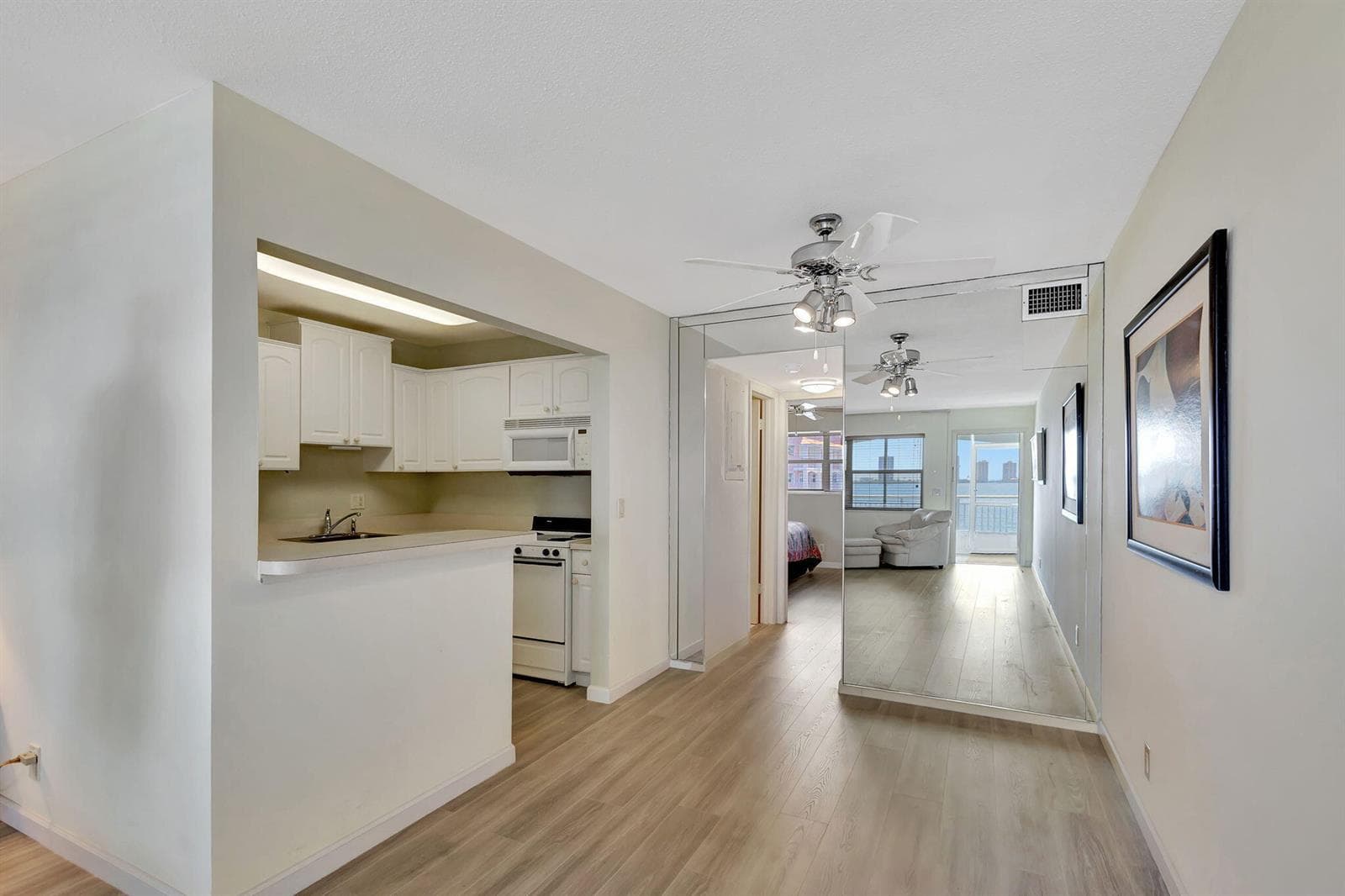 100 Shore Court 210 photo 14