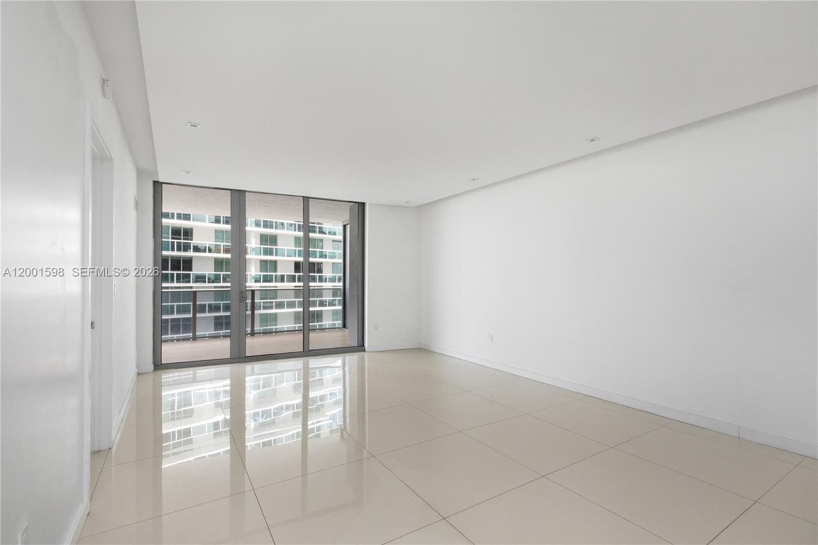 488 18th St 1807 photo 13