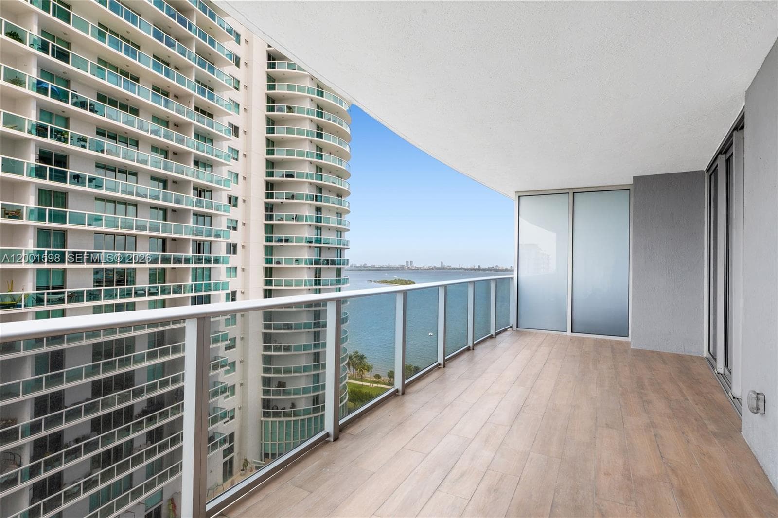 488 18th St 1807 photo 16