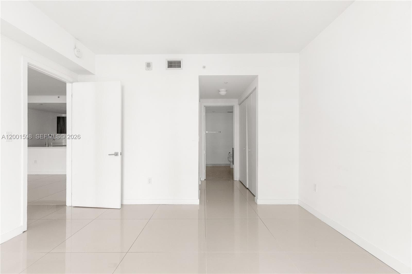 488 18th St 1807 photo 22