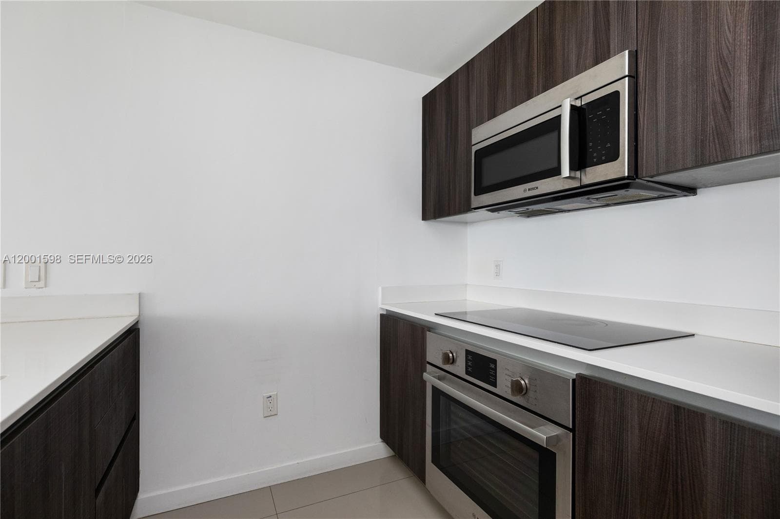 488 18th St 1807 photo 7