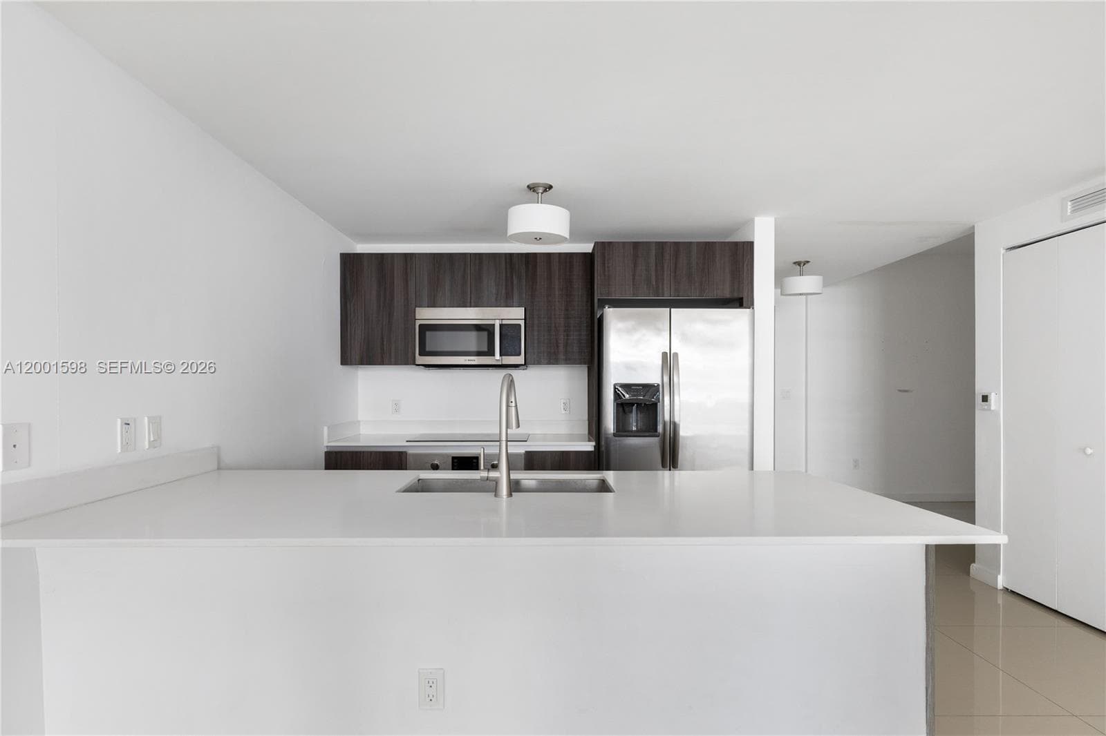 488 18th St 1807 photo 3