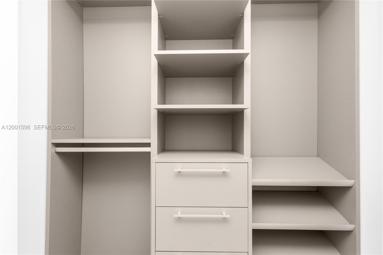 488 18th St 1807 photo 24