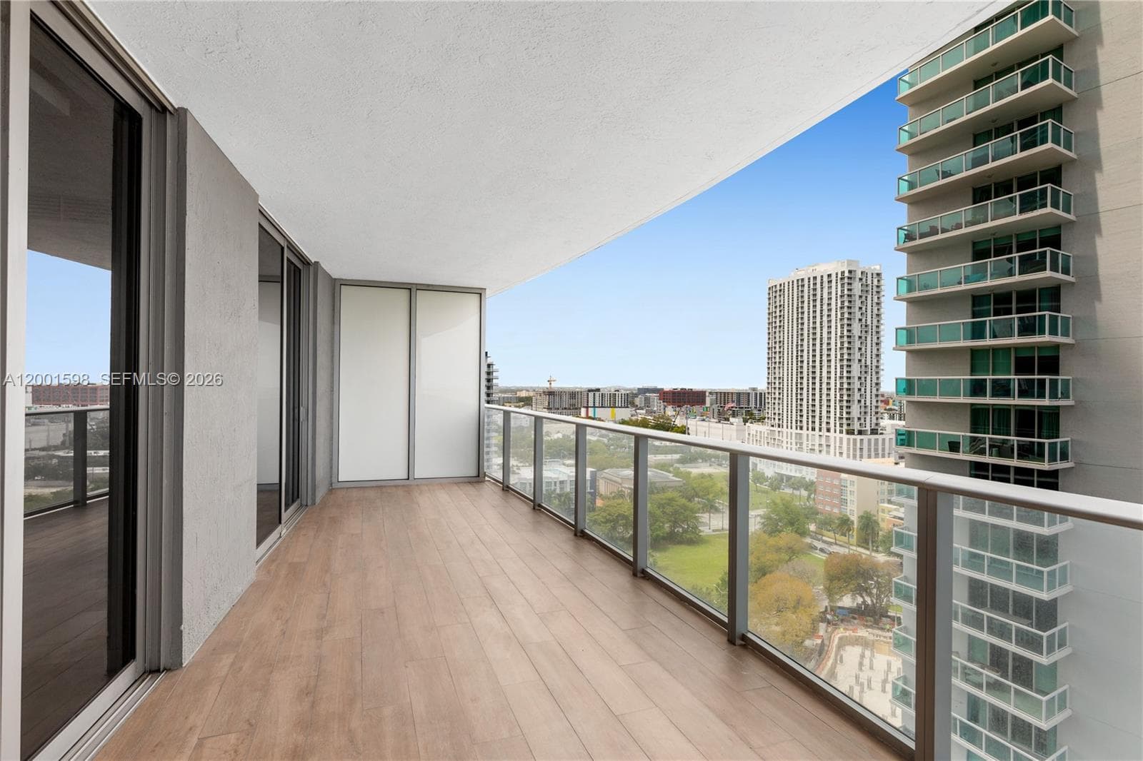 488 18th St 1807 photo 15