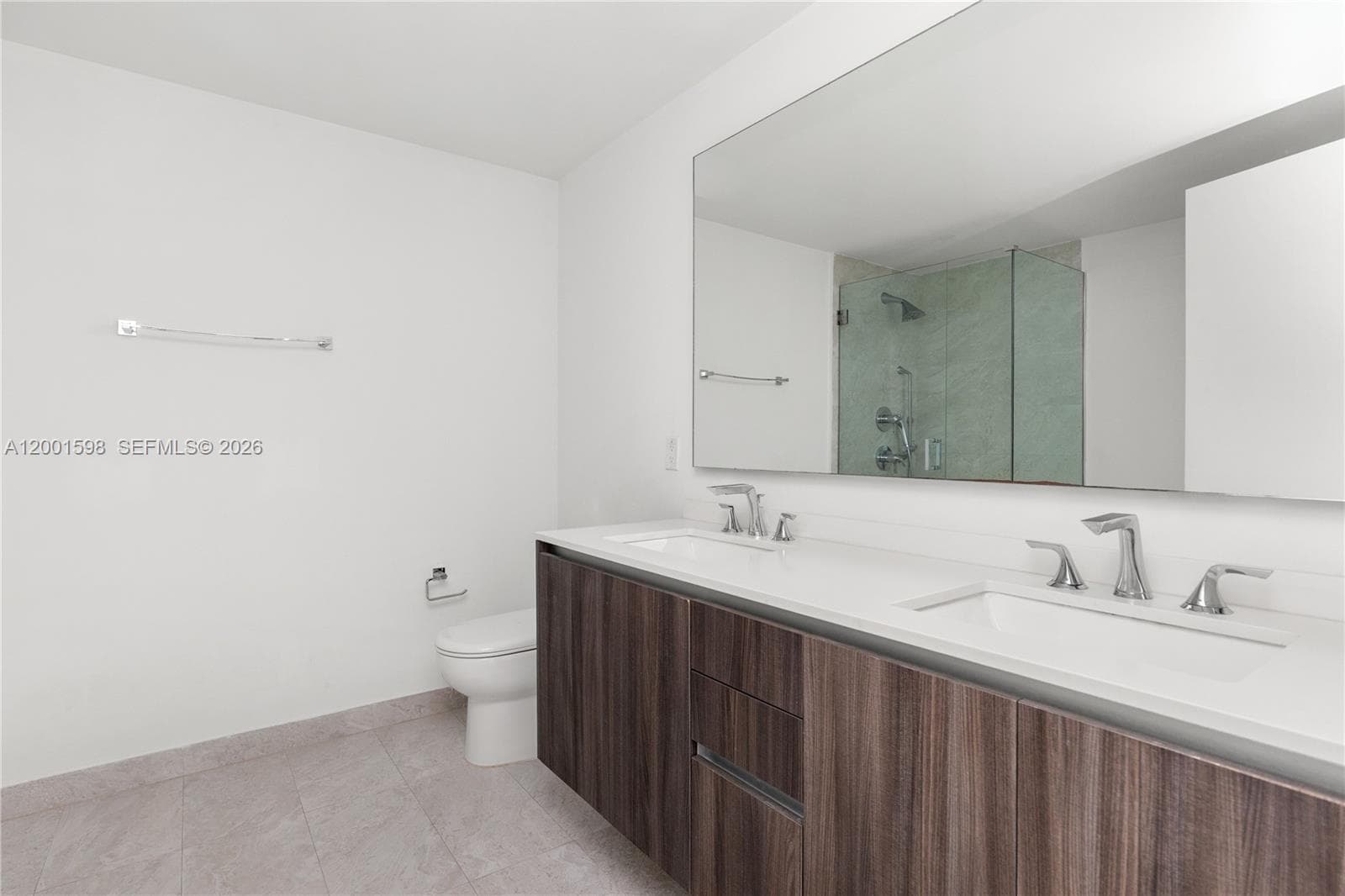 488 18th St 1807 photo 25