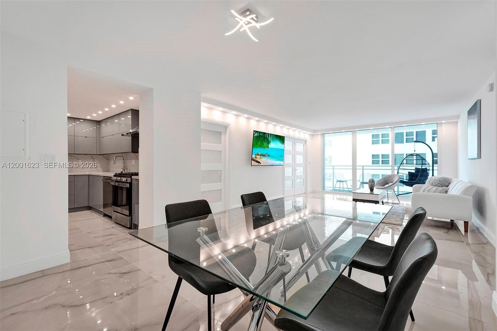 2030 Ocean Dr 718 photo 20