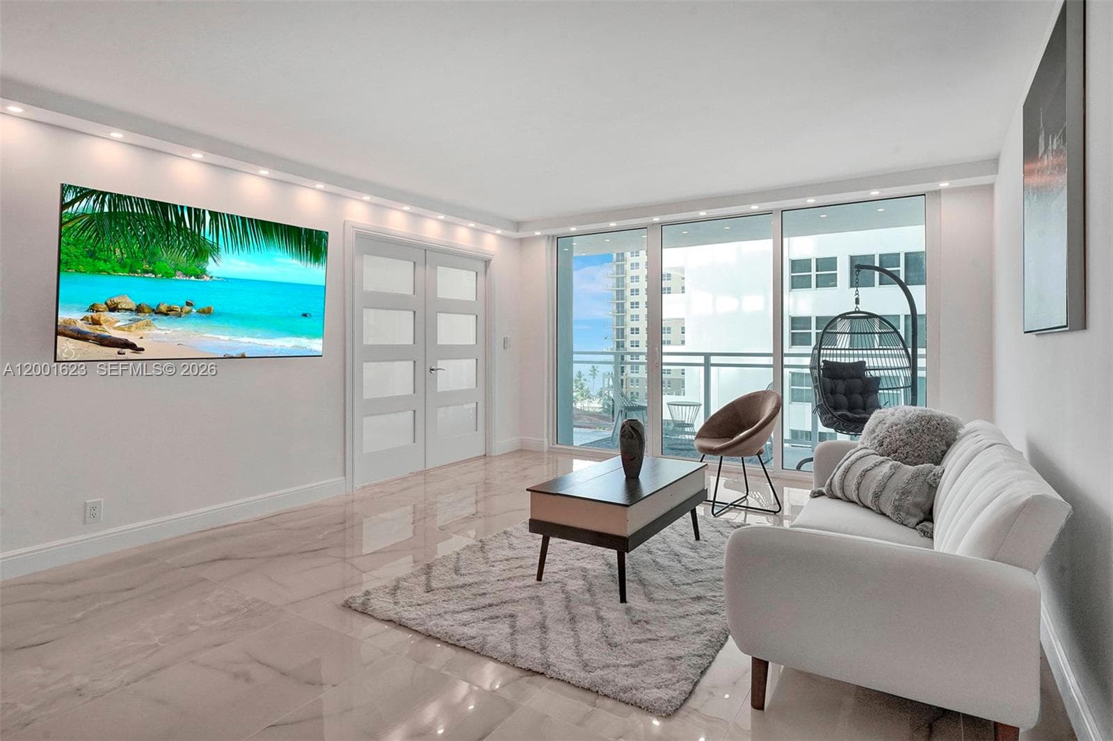 2030 Ocean Dr 718 photo 14