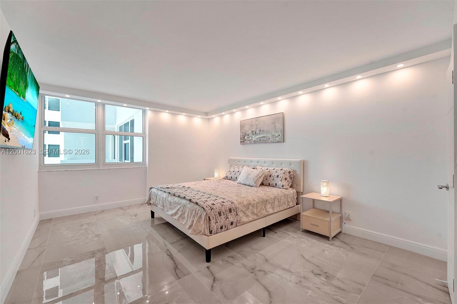 2030 Ocean Dr 718 photo 21