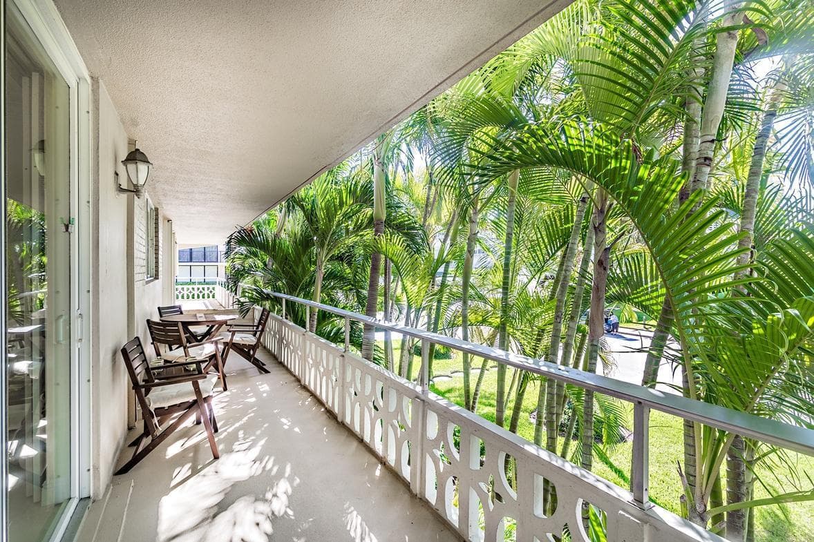 139 Sunrise Avenue 2020 photo 1