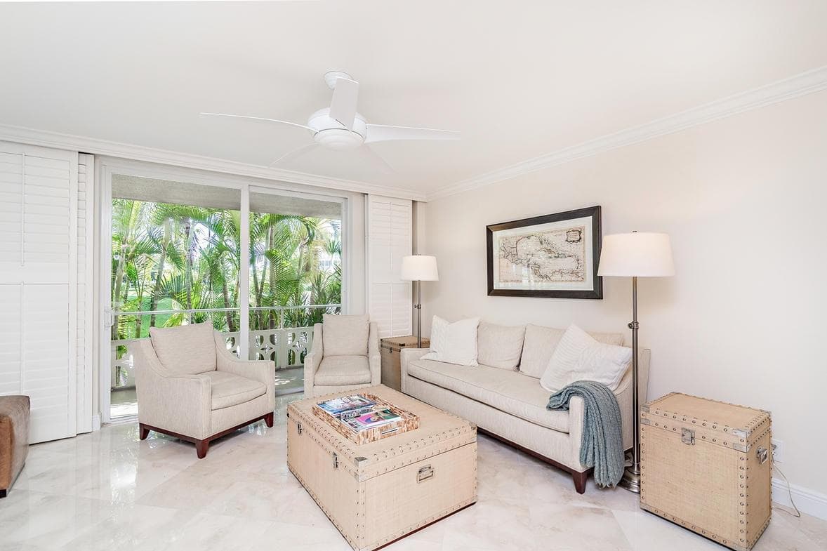 139 Sunrise Avenue 2020 photo 4
