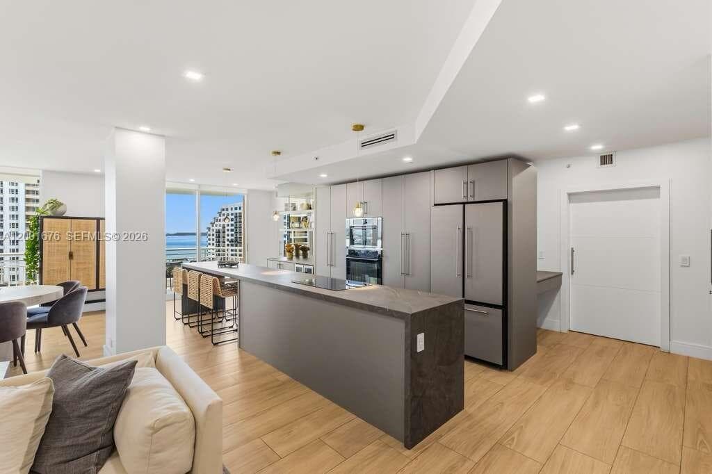 888 Brickell Key Dr 1207 photo 2