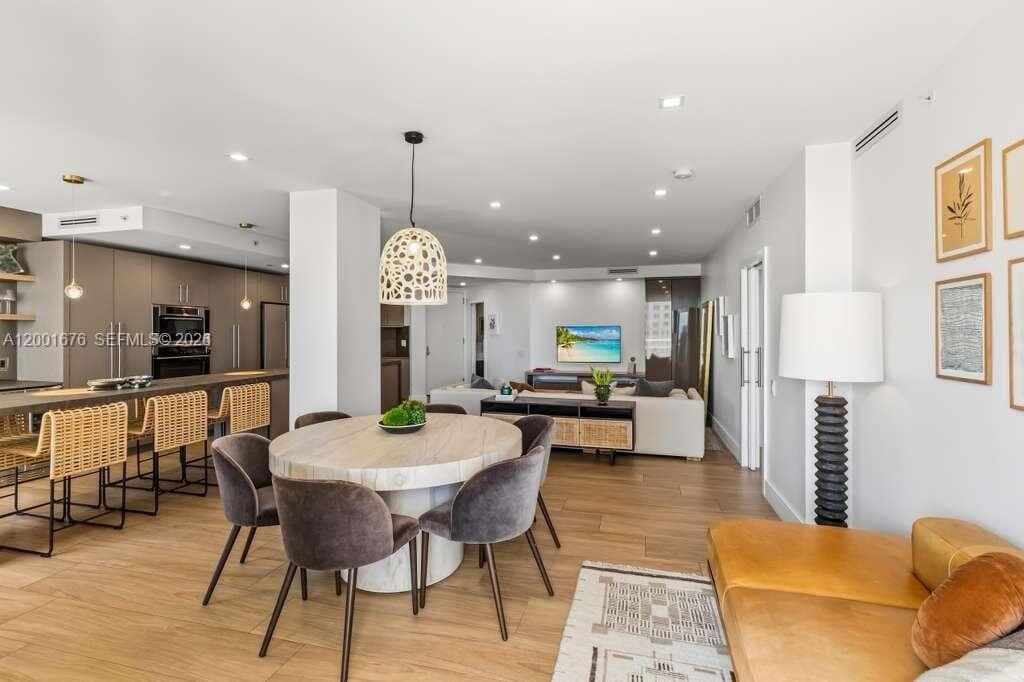 888 Brickell Key Dr 1207 photo 6