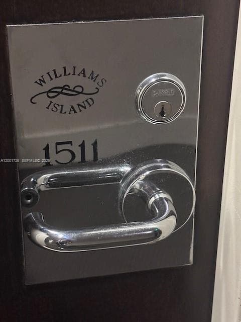 1000 Island Blvd 1511 photo 1