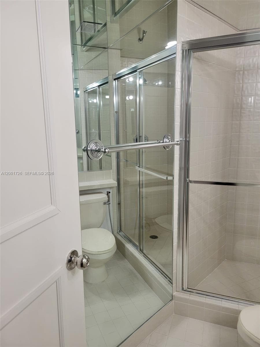 1000 Island Blvd 1511 photo 19