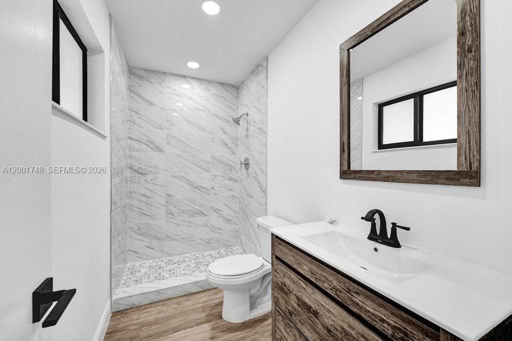 9261 85th St photo 16