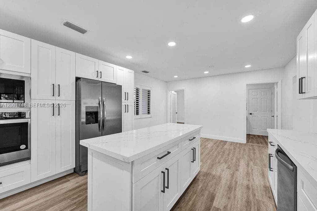 9261 85th St photo 12