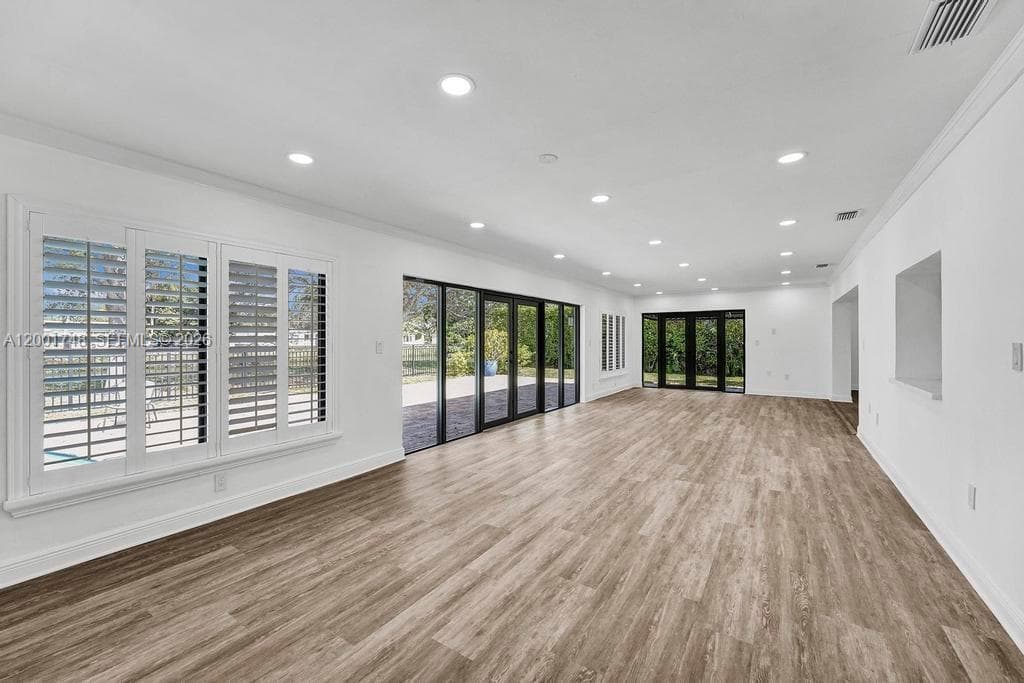 9261 85th St photo 9