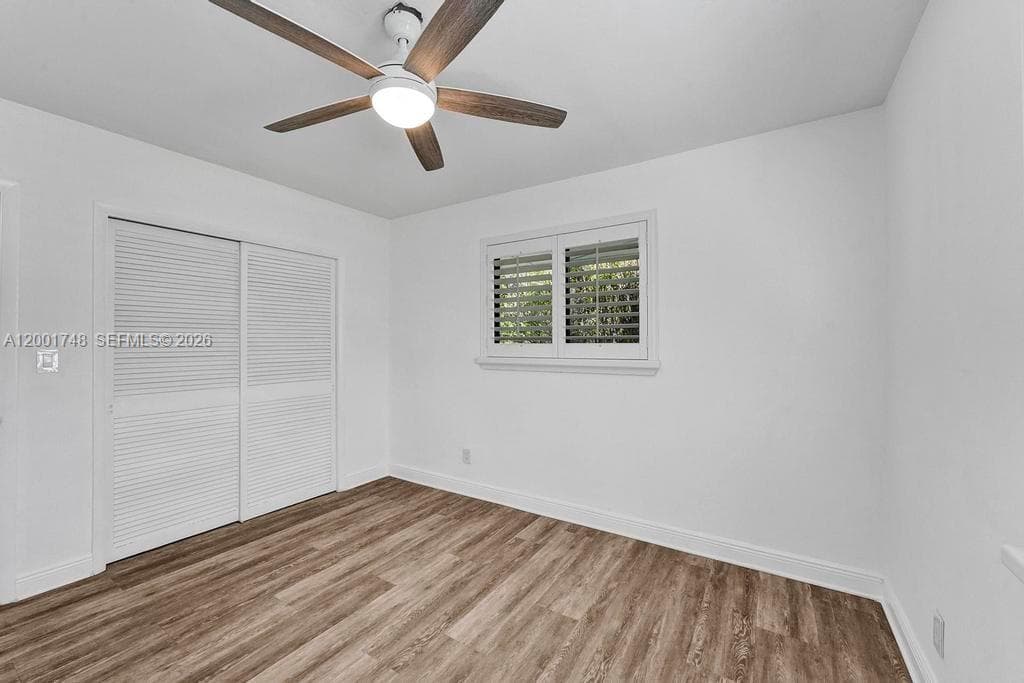 9261 85th St photo 18