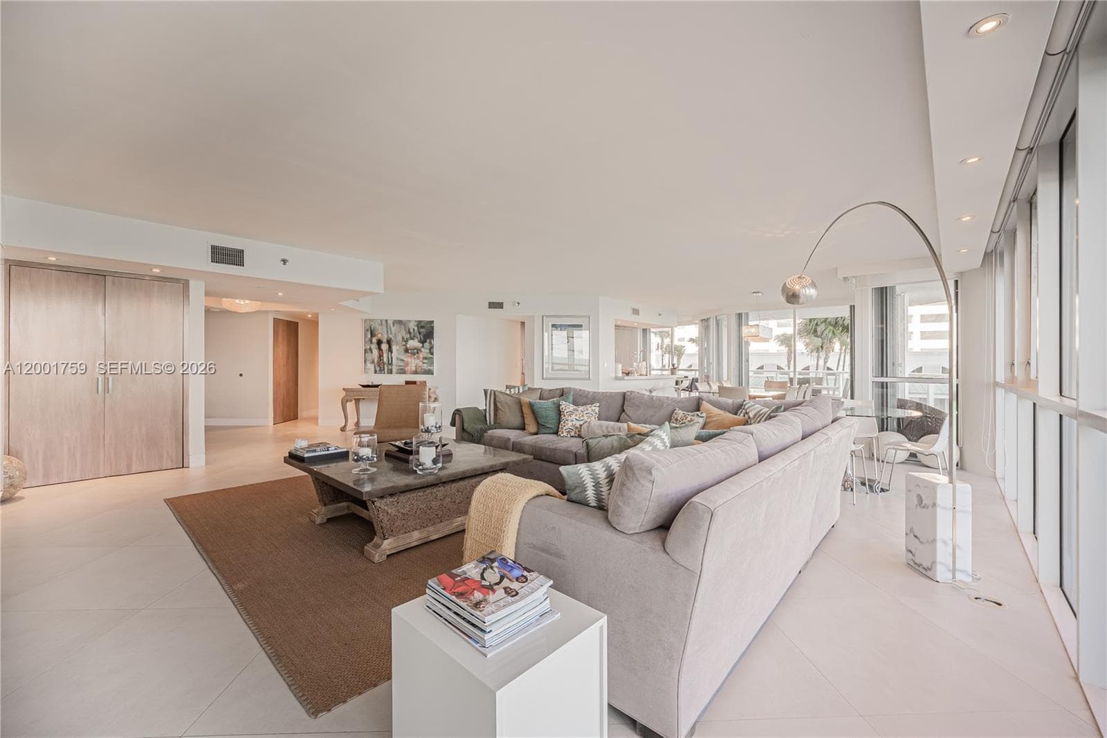 16485 Collins Ave 536 photo 4