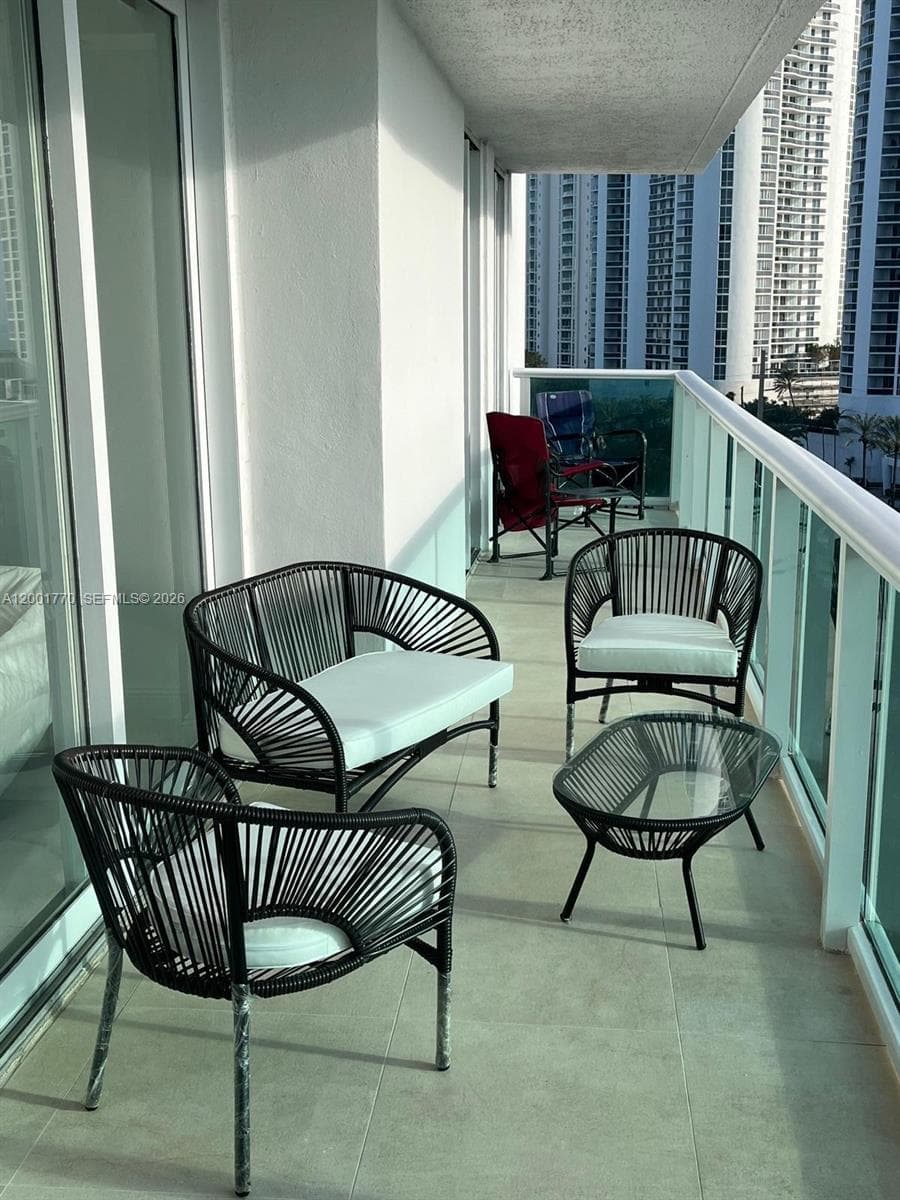 100 Bayview Dr 1006 photo 23