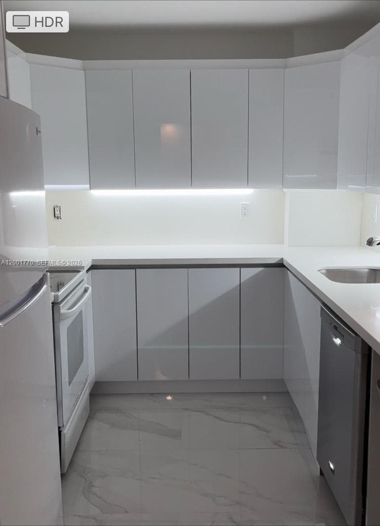 100 Bayview Dr 1006 photo 13