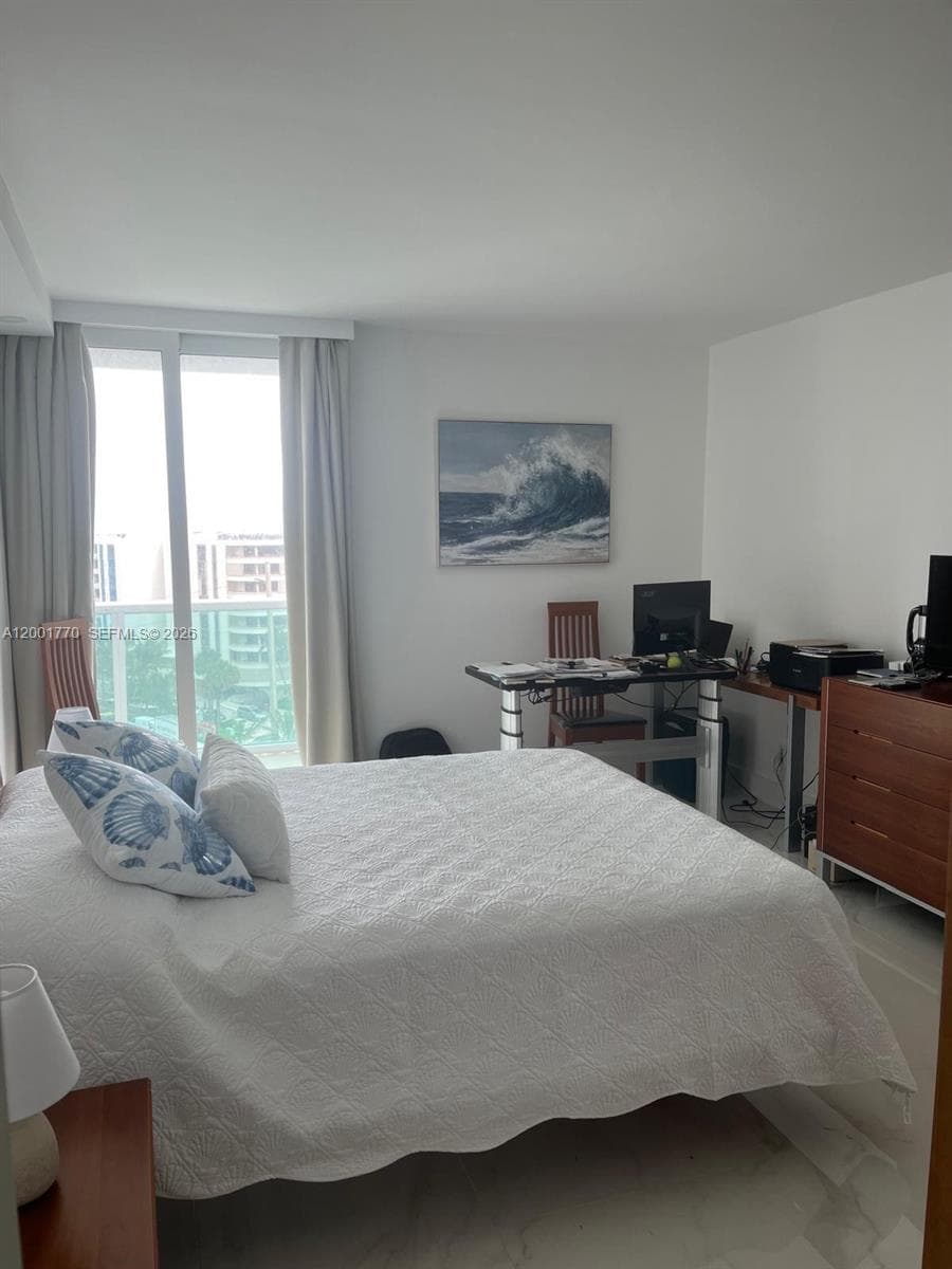 100 Bayview Dr 1006 photo 21