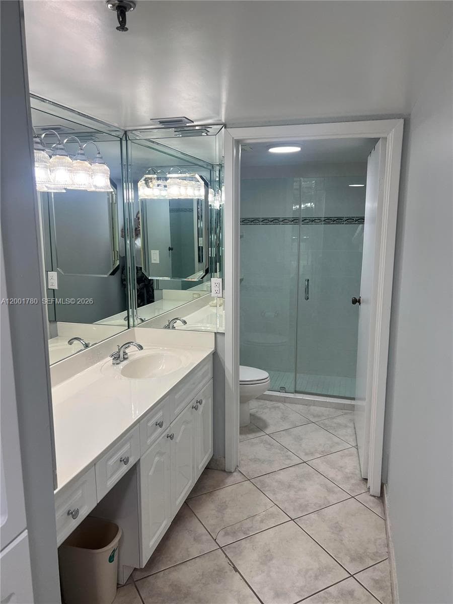 2625 Collins Ave 1101 photo 8