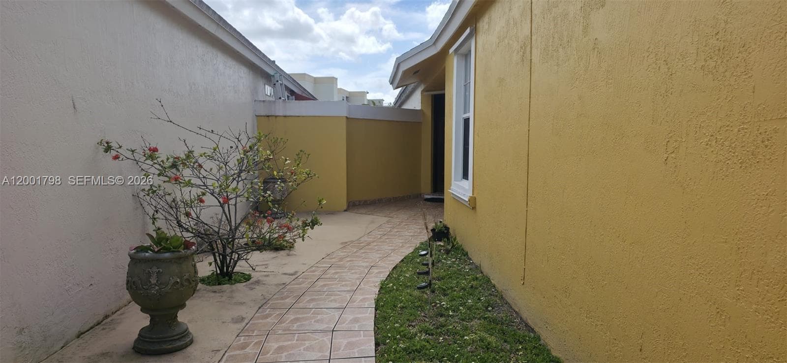 14971 SW 75th Ter photo 3