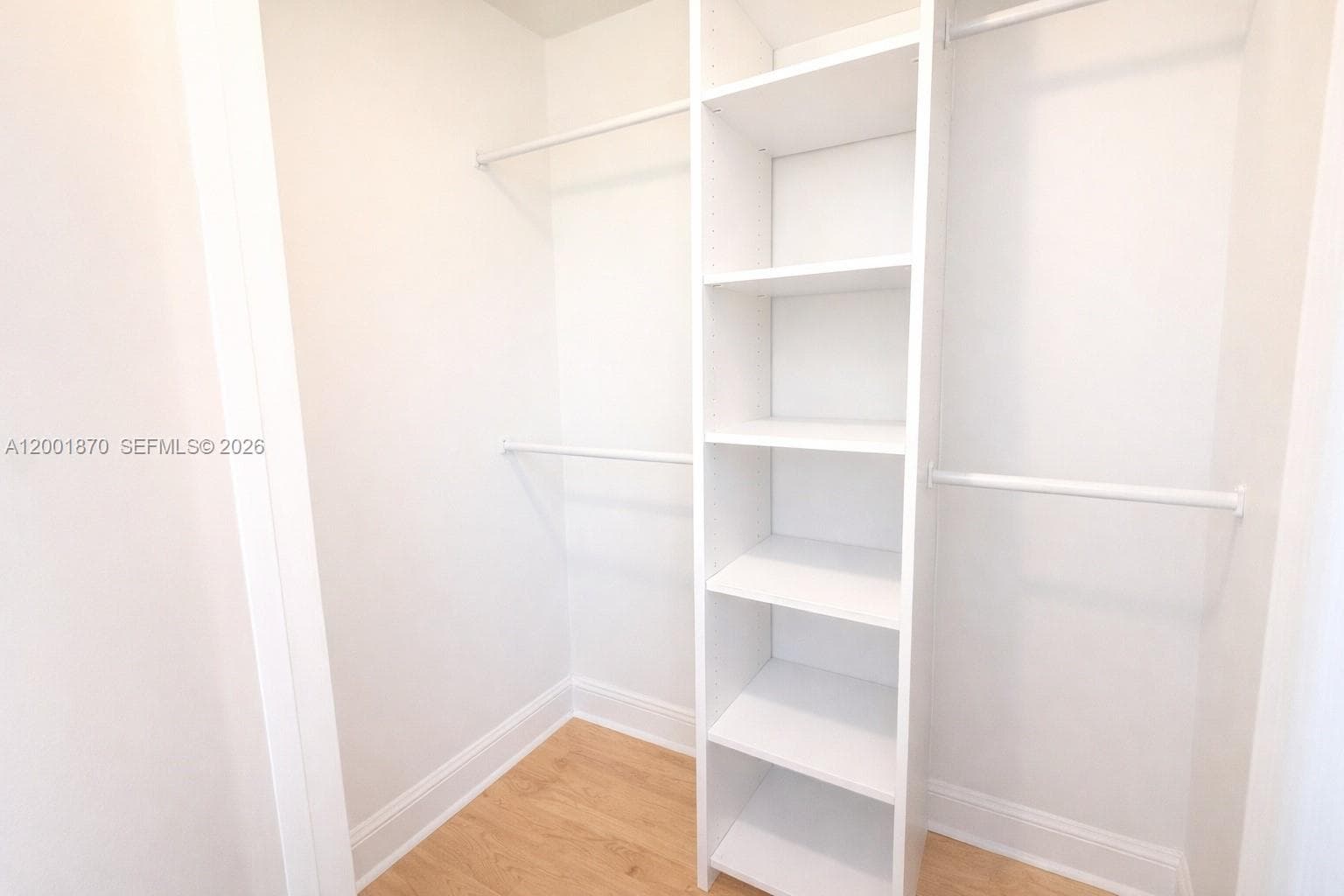 19707 Turnberry Way 6L photo 16