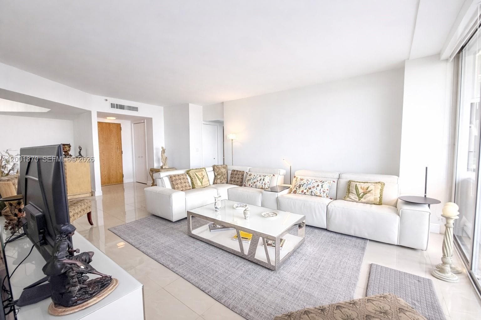 19707 Turnberry Way 6L photo 1