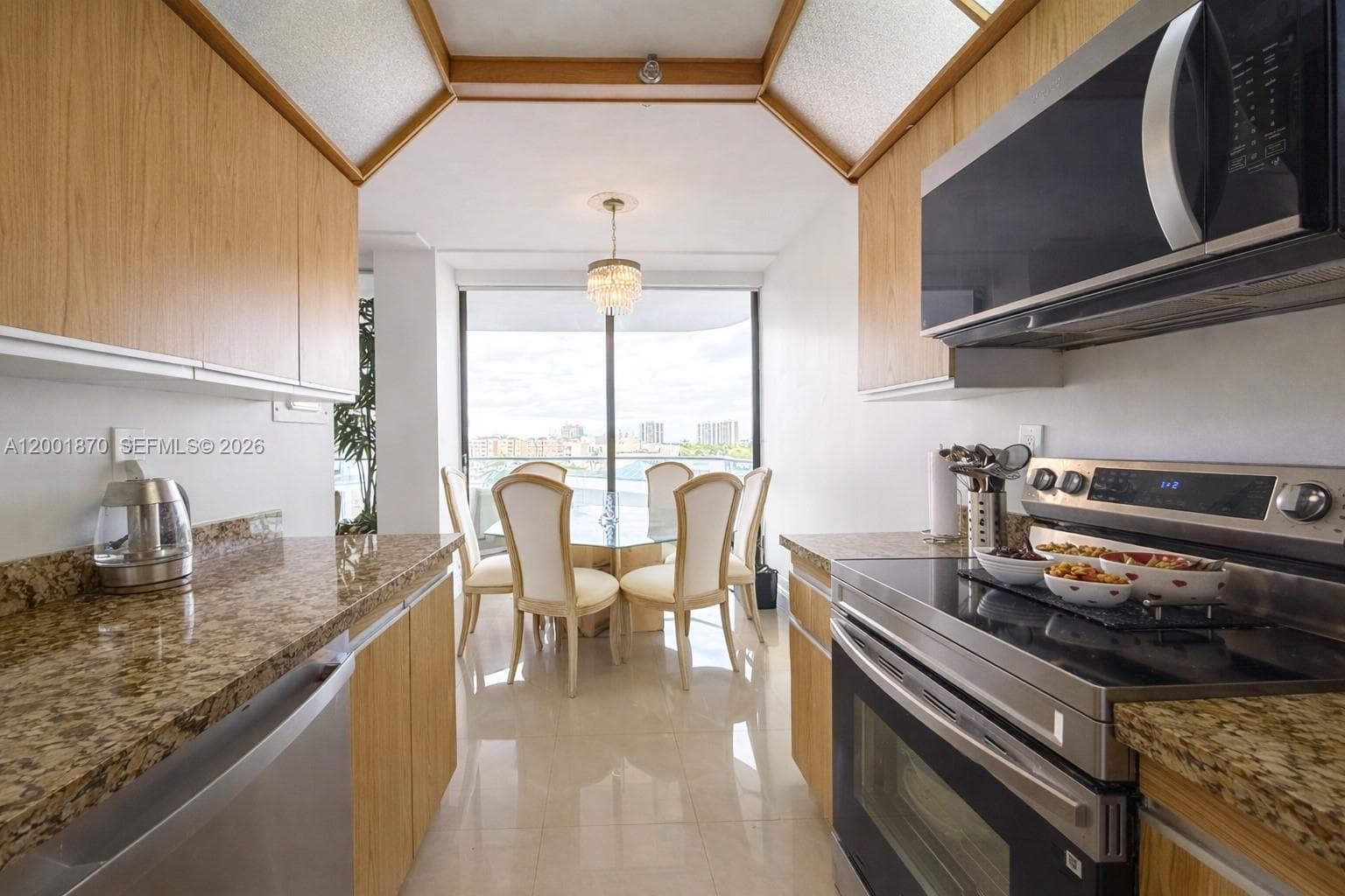 19707 Turnberry Way 6L photo 5