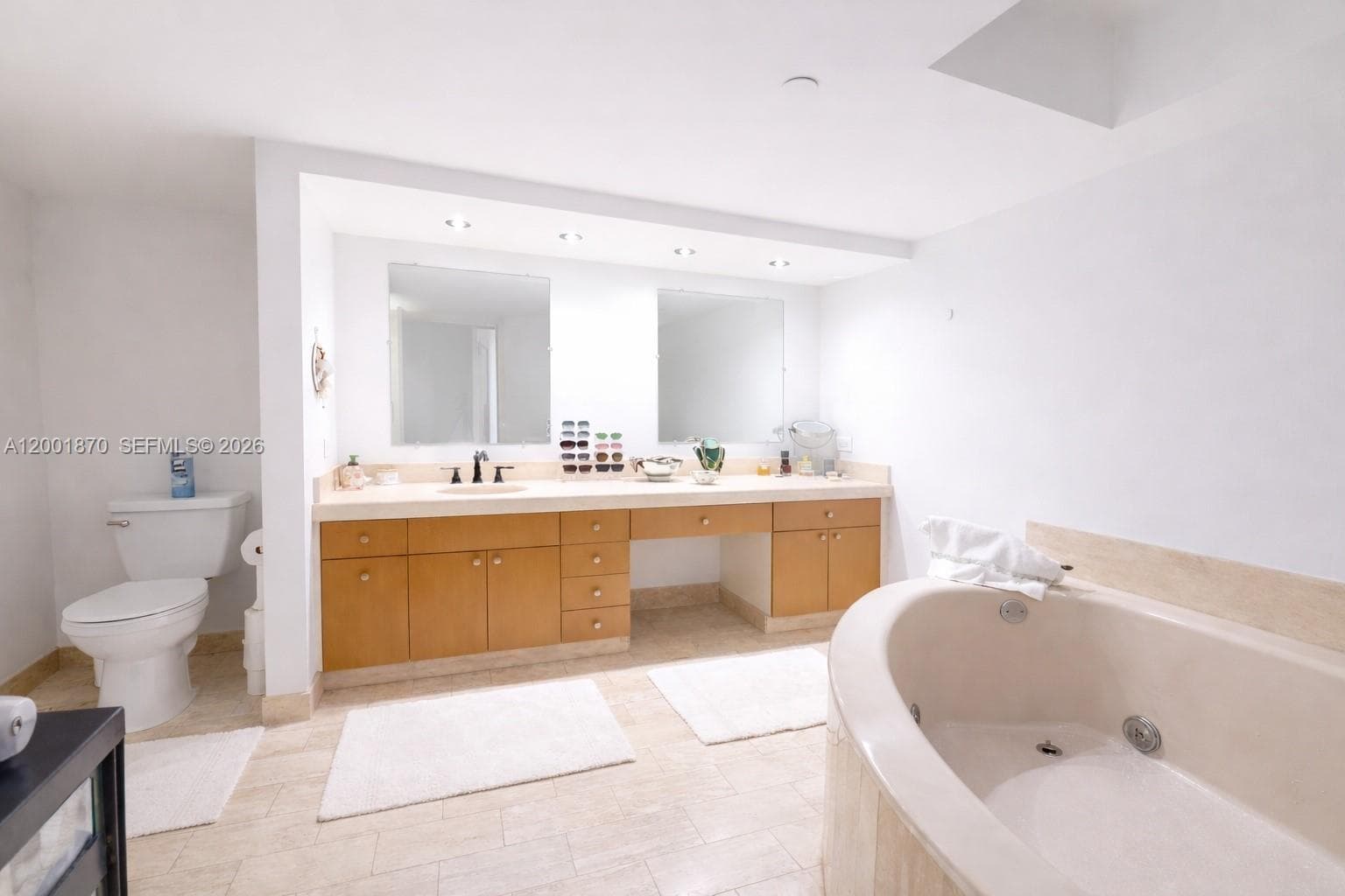 19707 Turnberry Way 6L photo 11