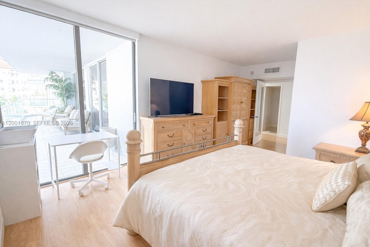 19707 Turnberry Way 6L photo 19