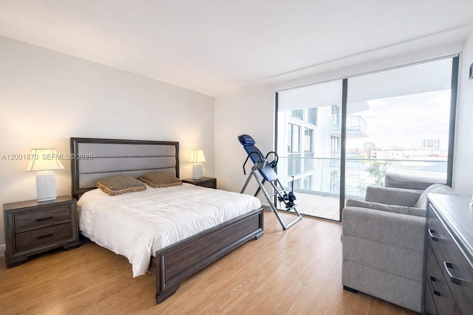 19707 Turnberry Way 6L photo 8