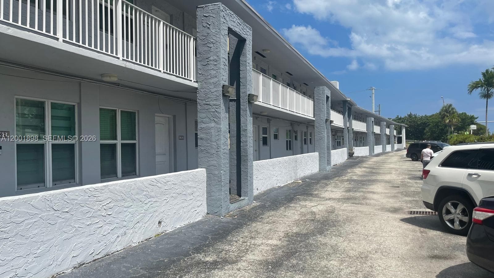 2225 123rd St 204 photo 1