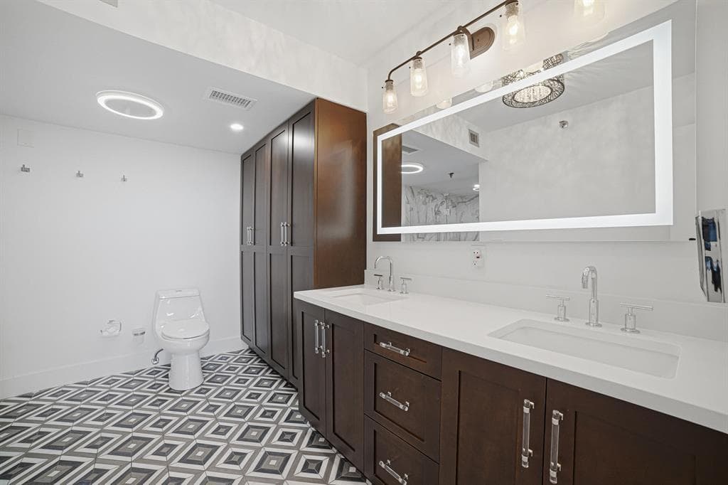 7153 Promenade Drive 501 photo 20