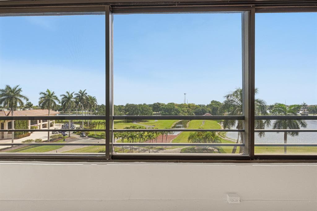 7153 Promenade Drive 501 photo 9