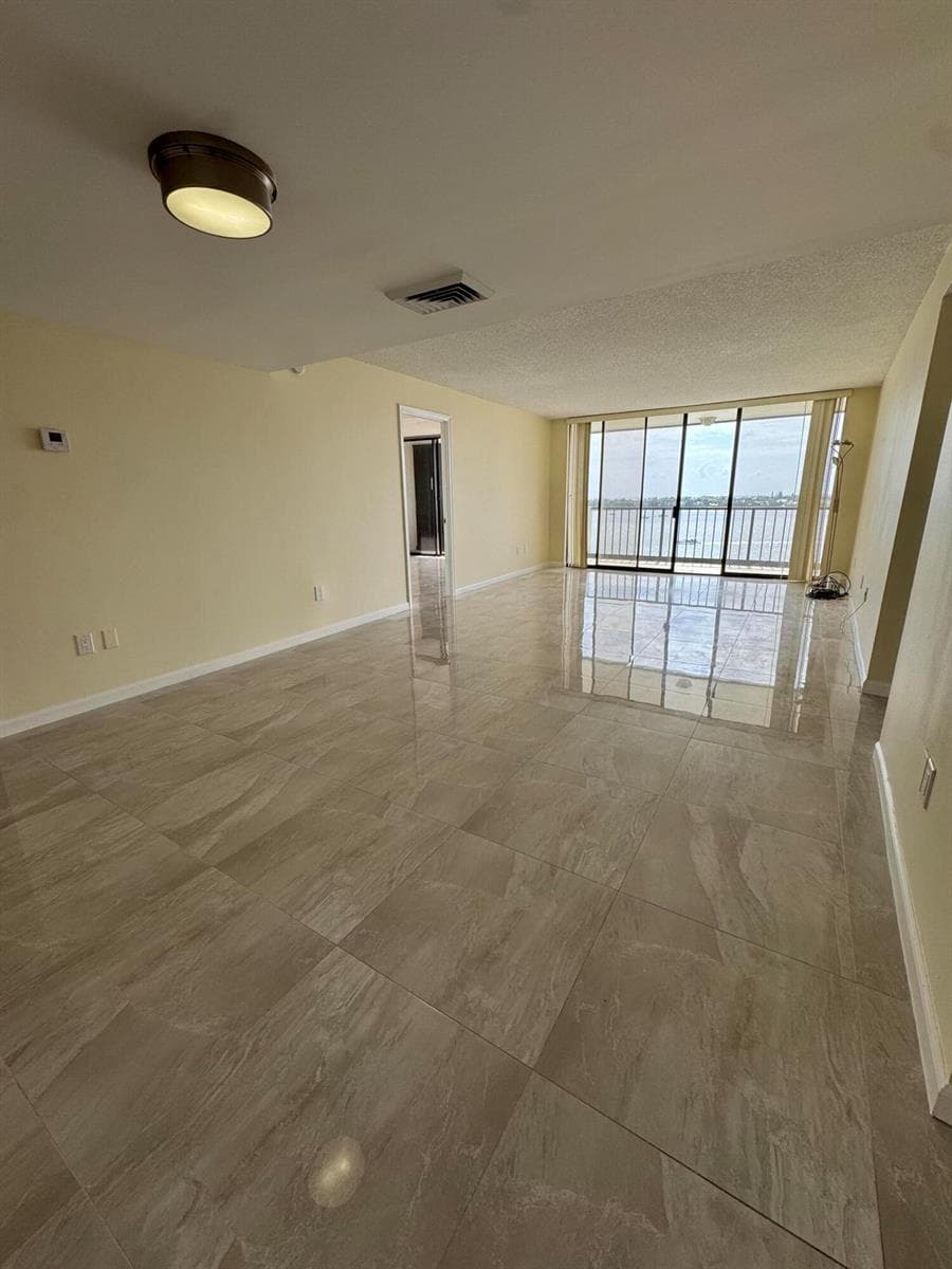 5200 N Flagler Drive 902 photo 6
