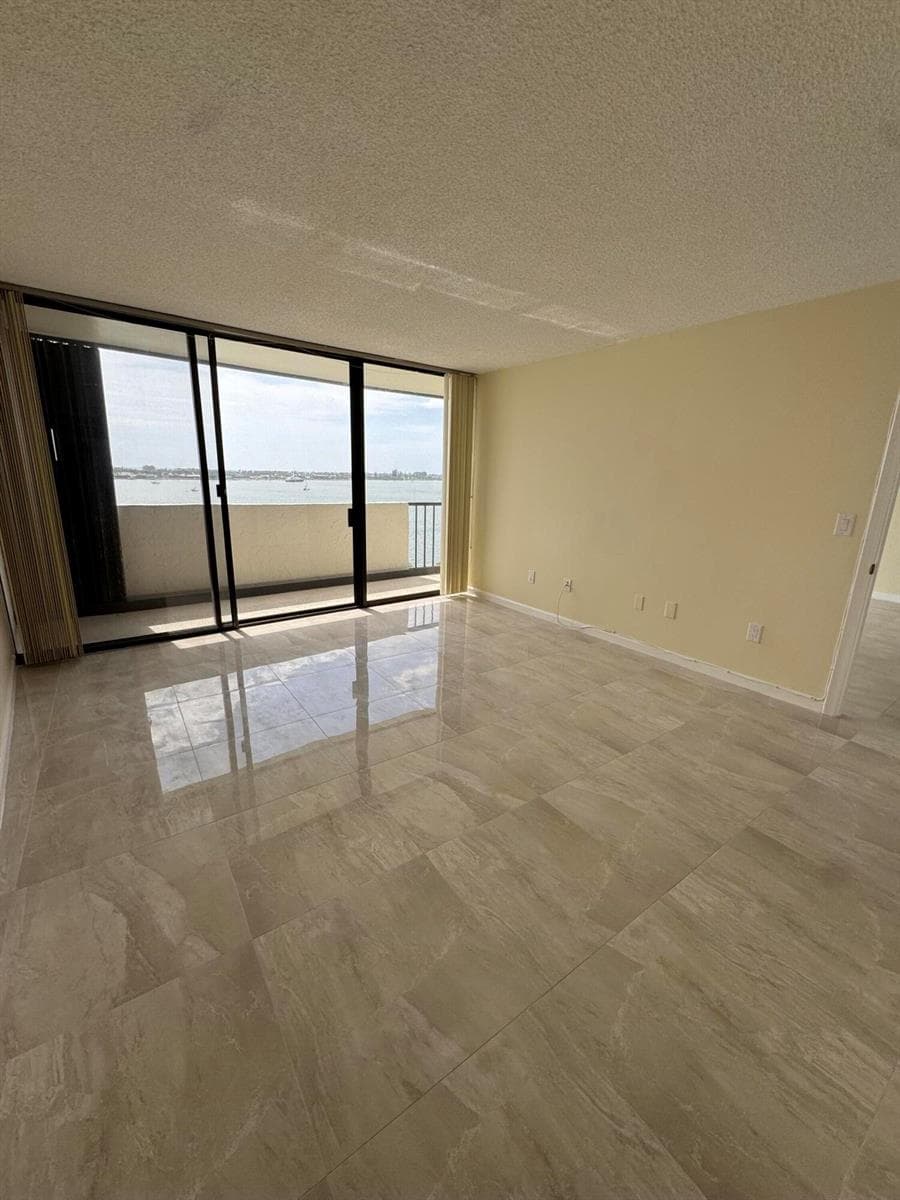 5200 N Flagler Drive 902 photo 12