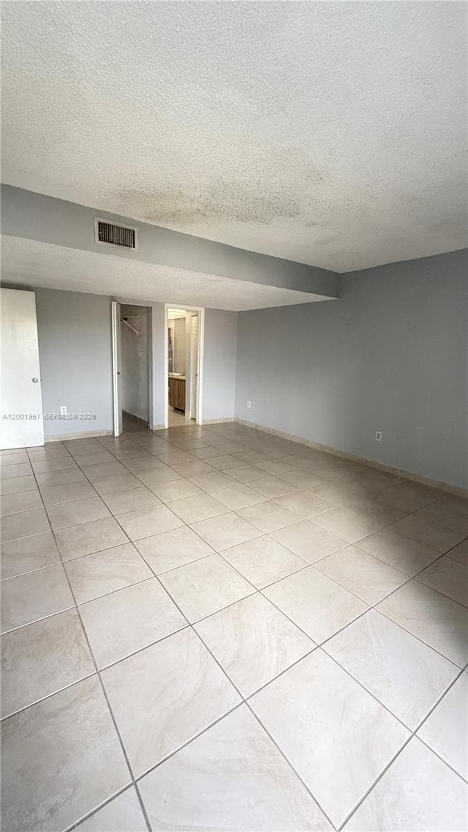 9375 Fontainebleau Blvd L304 photo 2