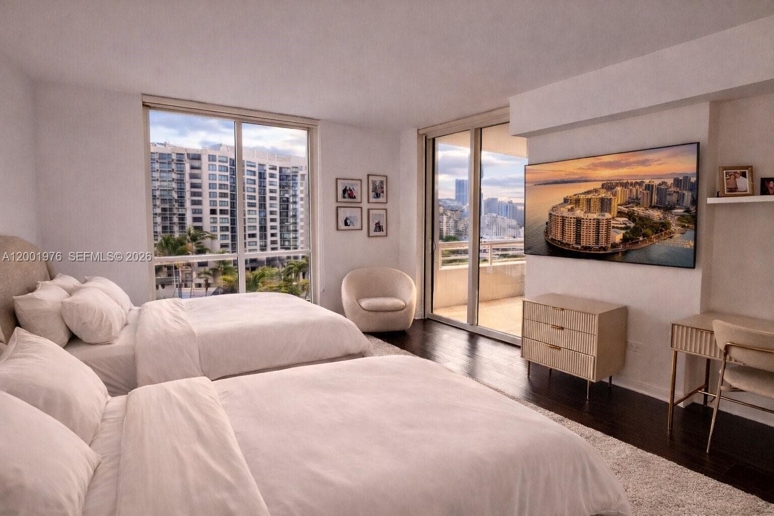 848 Brickell Key Dr 905 photo 8