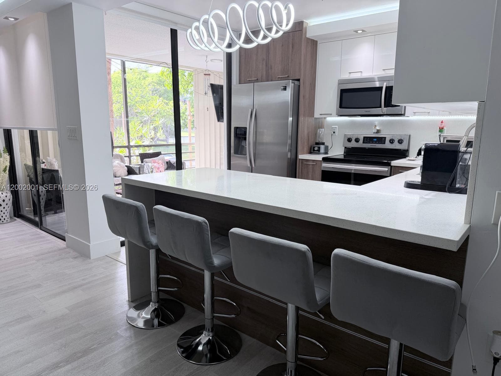 671 195th St 208E photo 4