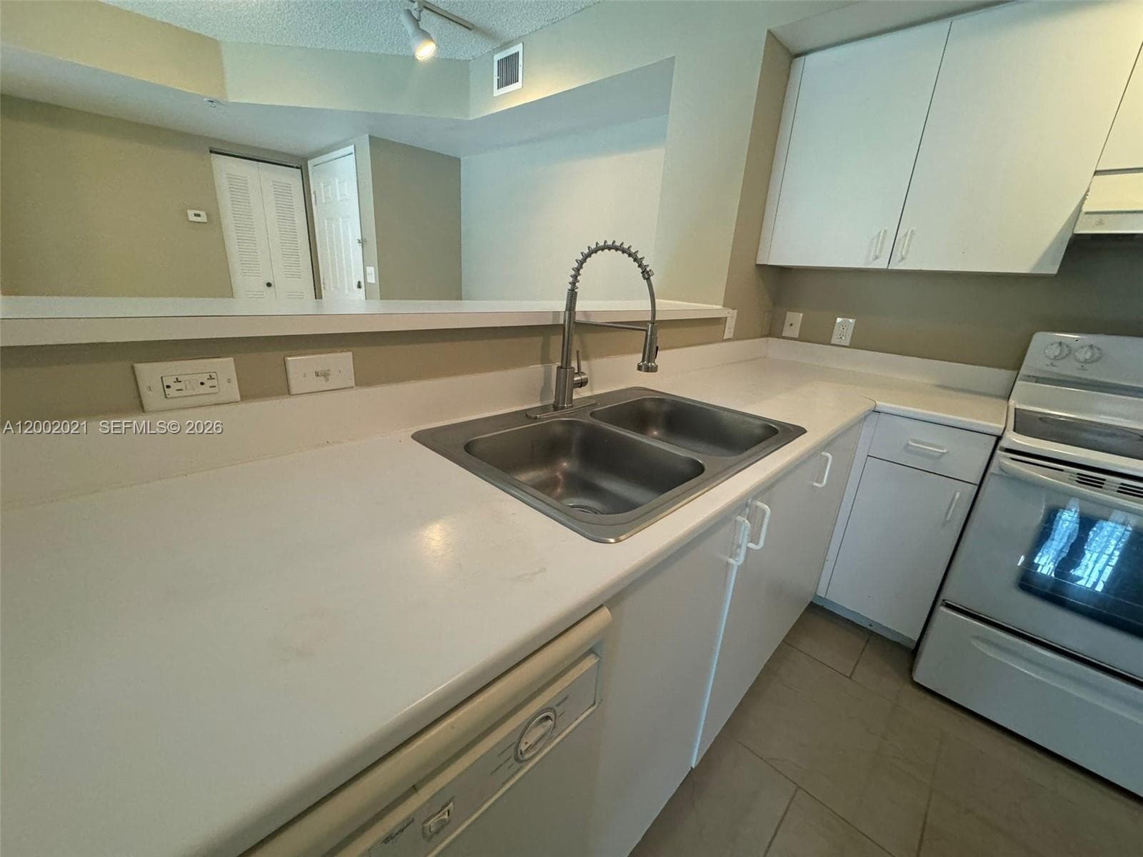 111 Yacht Club Way 107 photo 14